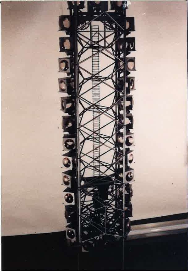 大阪万博1970　空中ビュッフェ模型